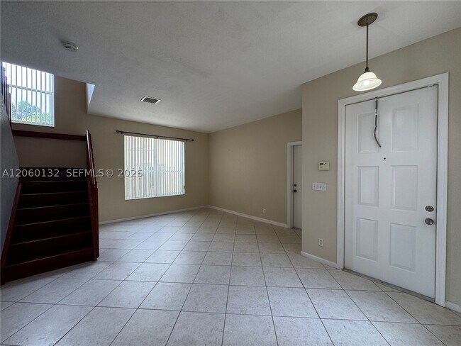 Foto del edificio - 1893 SW 149th Ave