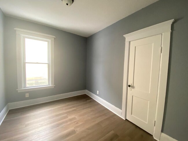 Foto del edificio - 1670 West St