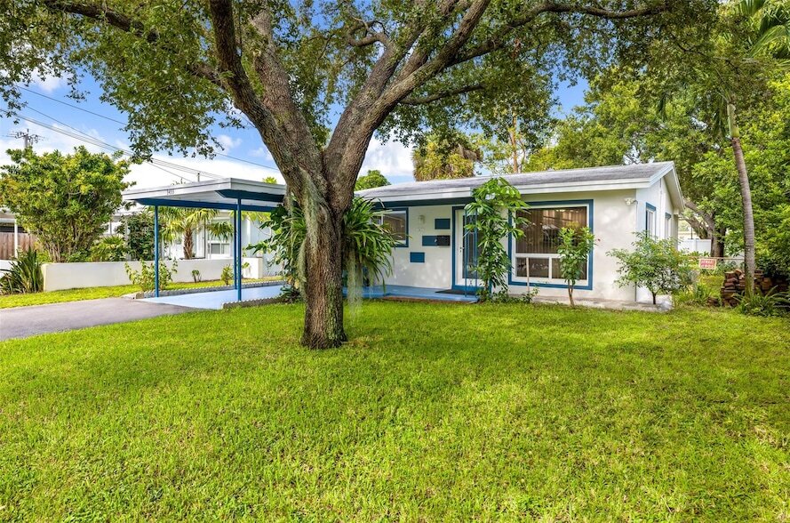 Foto principal - 3433 NE 13th Ave