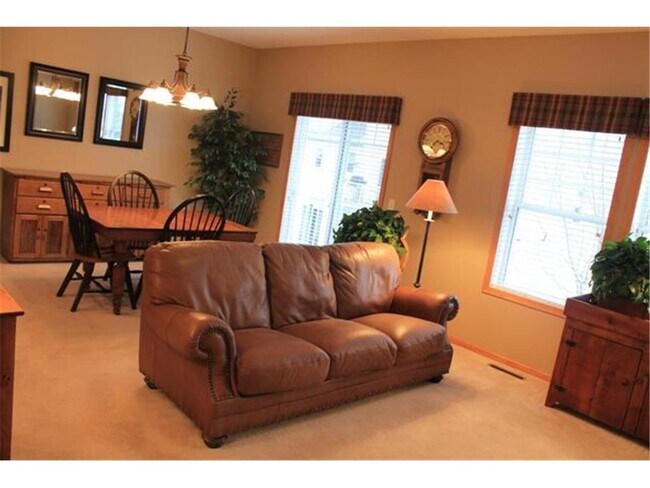 Building Photo - 15350 Iodine St NW