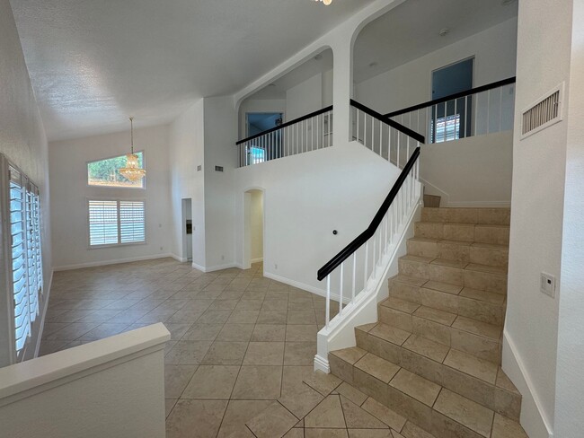 Foto del edificio - 4 bedroom 2.5 bathroom fully remodeled in RSD