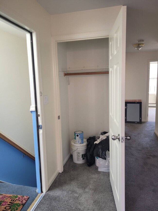 Building Photo - 368 E 160th St