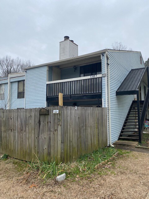 Foto principal - 1765 6th Crompton Square
