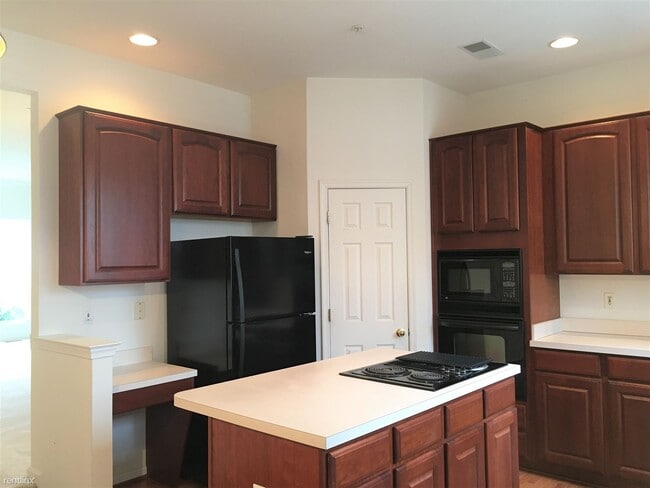 Building Photo - 8203 Shooting Star Ln