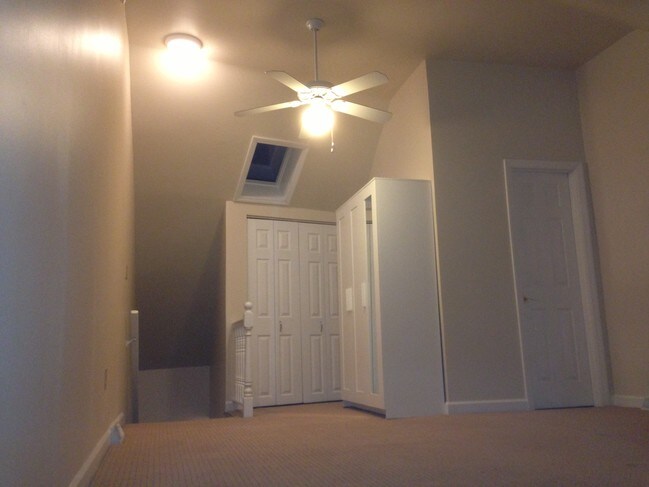 Tercer piso - 6106 Yardley Way