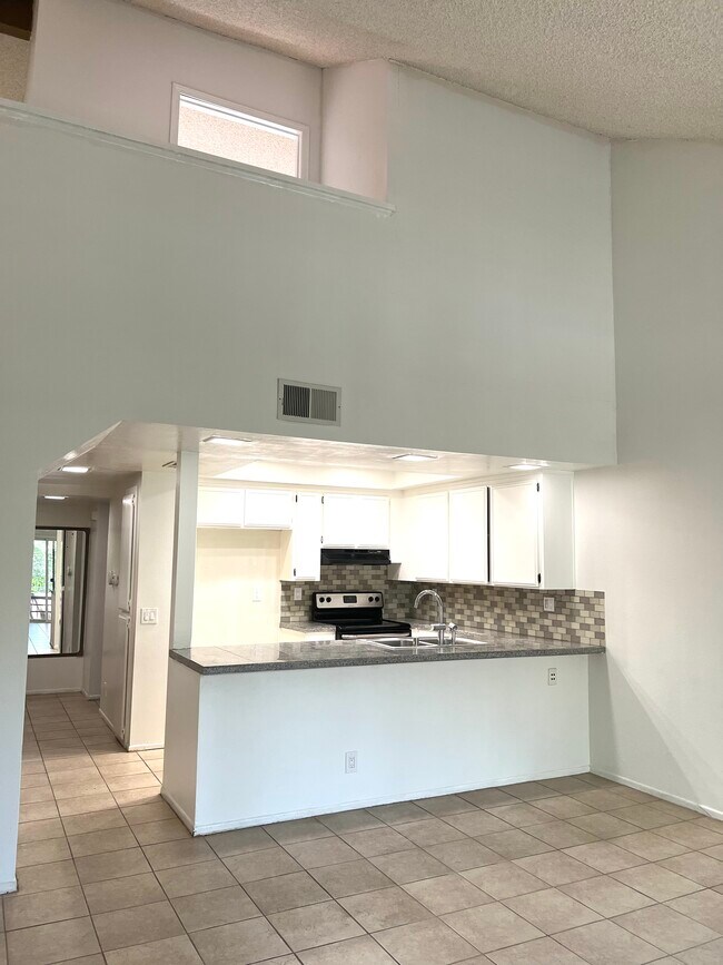 Foto del edificio - 2759 Pine Creek Cir