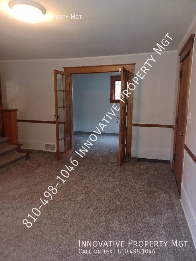 Building Photo - 325 N State Rd