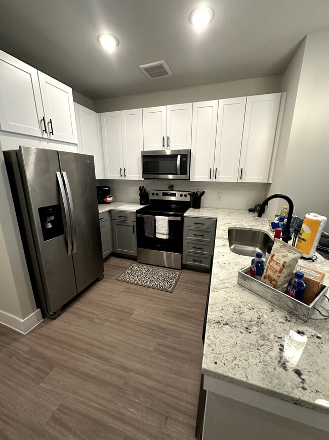 Foto del edificio - 13561 Anarosa Loop