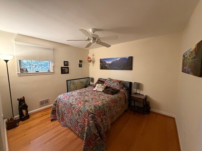 Foto del edificio - 6460 Eppard St