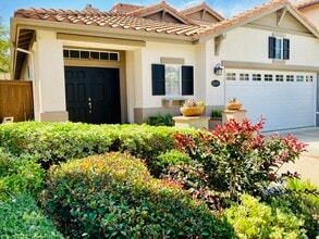Building Photo - 1589 Turquoise Dr