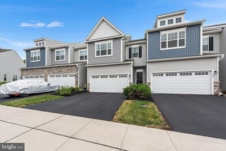 Building Photo - 342 Ridgewood Dr