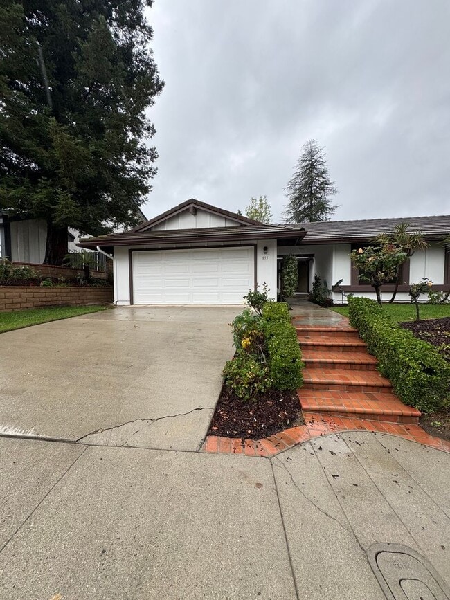 Building Photo - 893 Blue Spring Dr