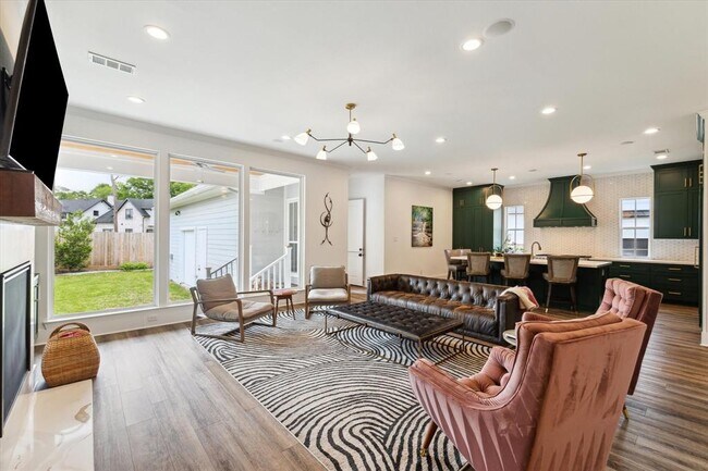 Foto del edificio - 734 Brittmoore Rd