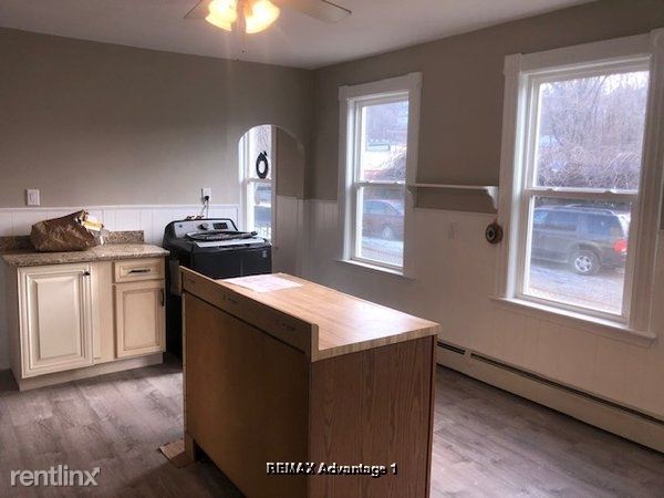 Building Photo - 3 br, 1 bath Apartment - 15 Lyon St