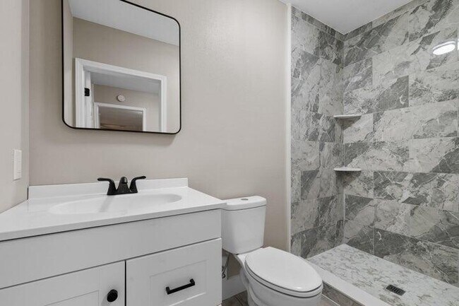 Foto del edificio - 3437 Auburn Rd
