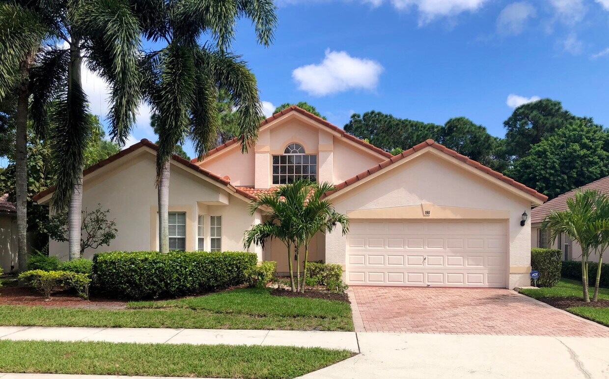 Foto principal - 190 Bent Tree Dr