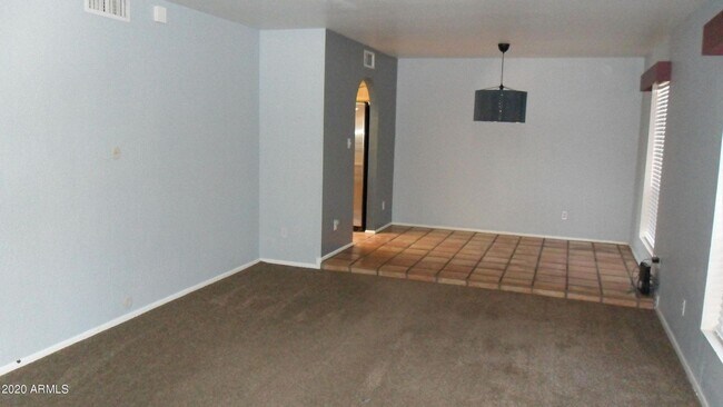 Building Photo - Great Scottsdale Location, Private Pool, 4 Bedrooms!