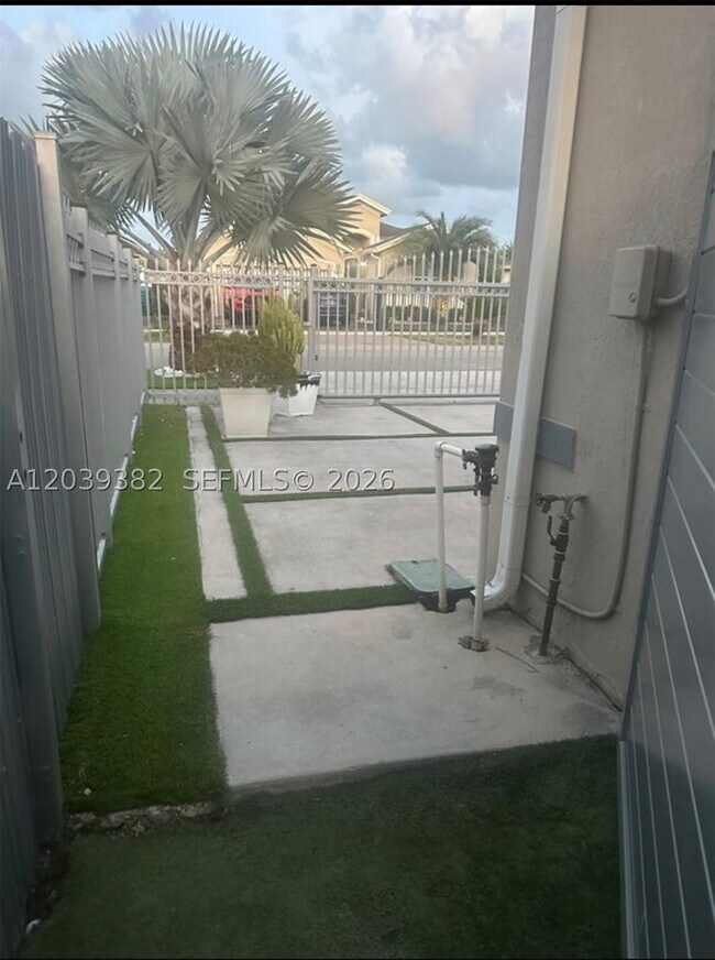 Foto del edificio - 27904 SW 133rd Path
