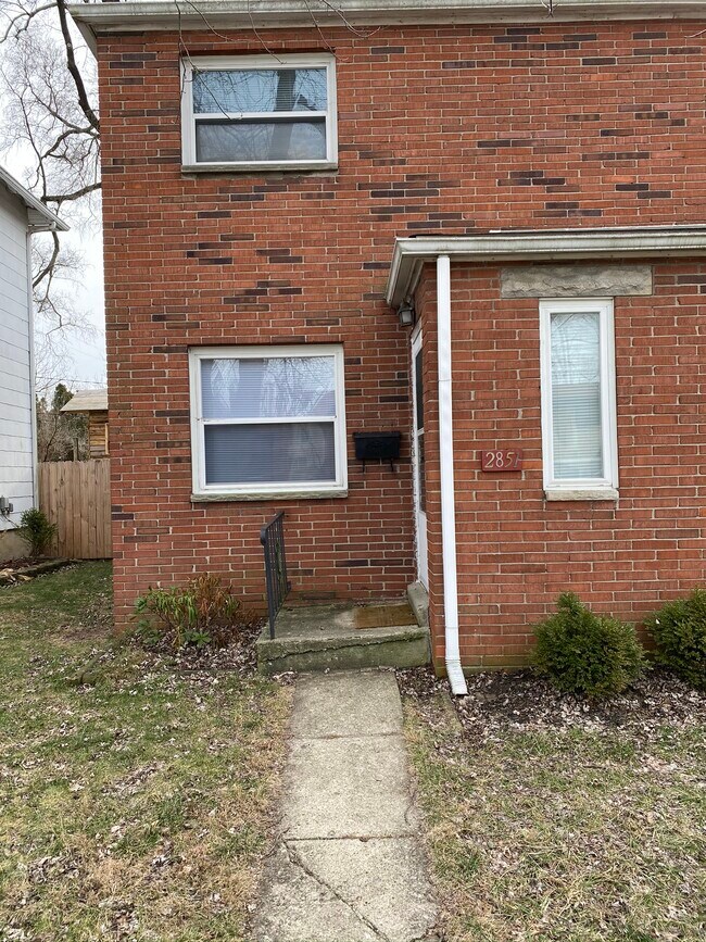 Building Photo - 2851 Bellwood Ave