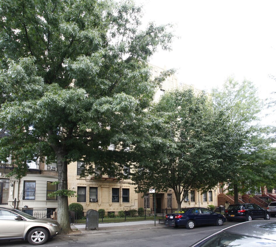 Foto del edificio - 114 Fenimore St