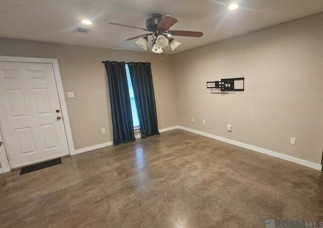 Foto del edificio - 8708 Montclair St