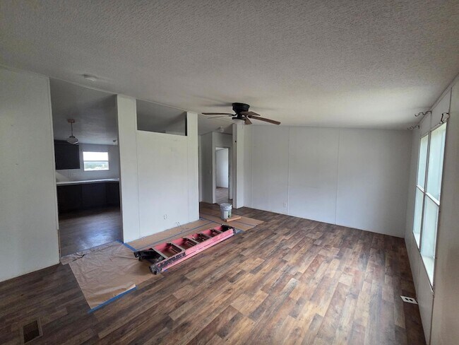 Foto del edificio - 13675 Hero Way W