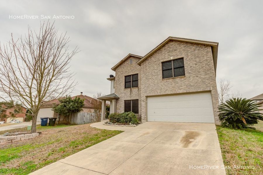 Primary Photo - Great house in Stone Gate Subdivision.