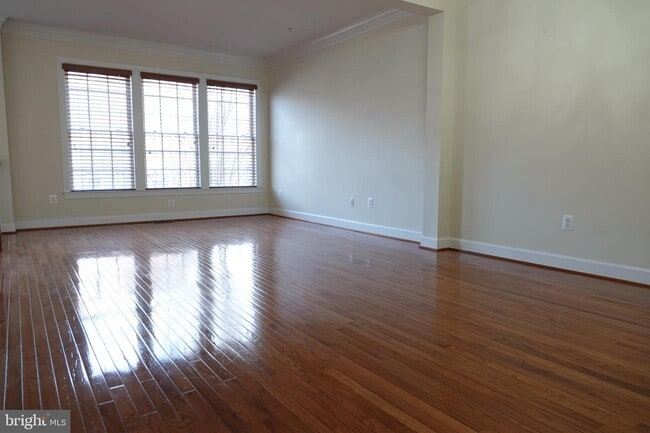 Building Photo - 1112 Pleasant Dr