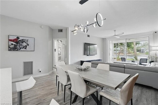 Foto del edificio - 1220 Sarah Jean Cir