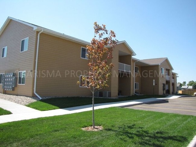 Building Photo - 535 Figzel Ct
