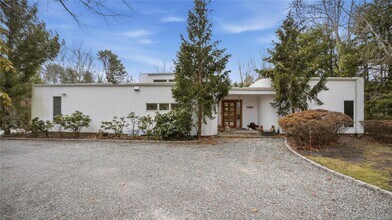 Building Photo - 15 Blueberry Ln