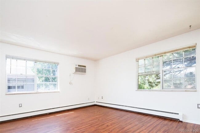 Photo - 3300 S Clarkson St (Englewood, CO) Apartment