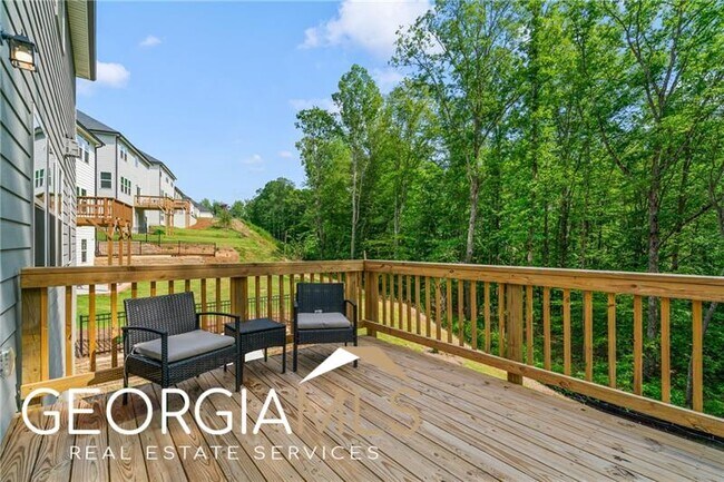 Foto del edificio - 393 Magnolia Dr