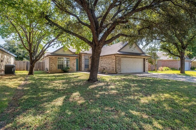 Building Photo - 119 Tanner Cir