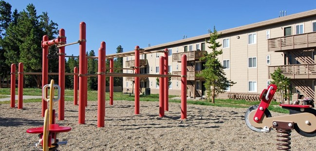 Área de juegos para niños - Eagles Nest Apartments