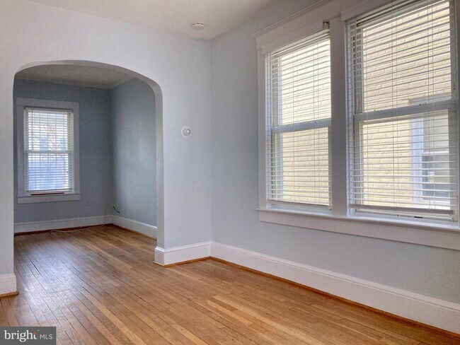 Foto del edificio - 3711 22nd St NE