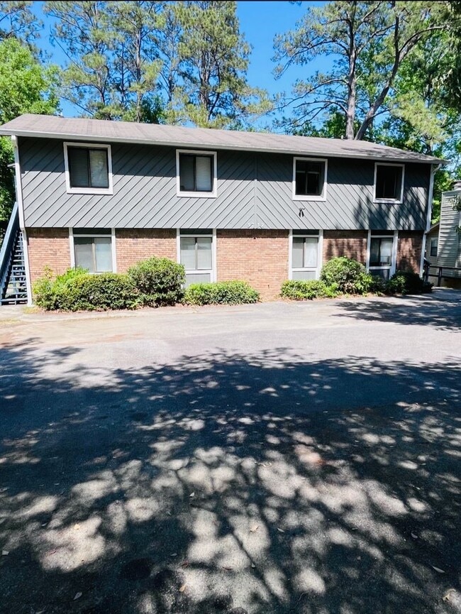 Building Photo - 3732 Donovan Dr