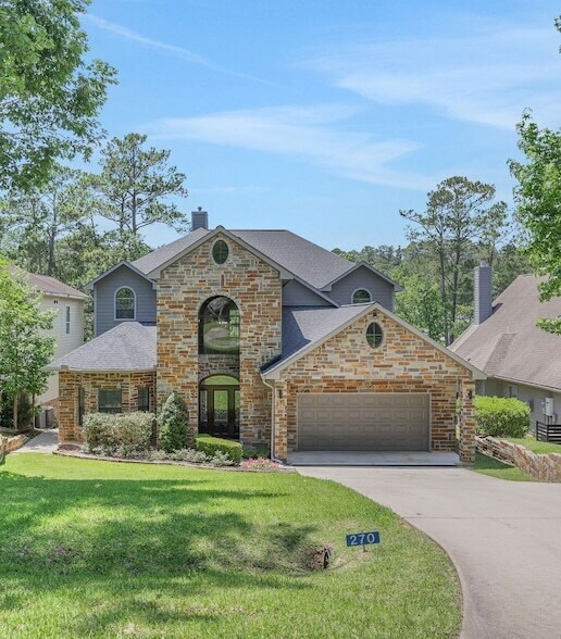 Building Photo - 270 Lake Grove Dr