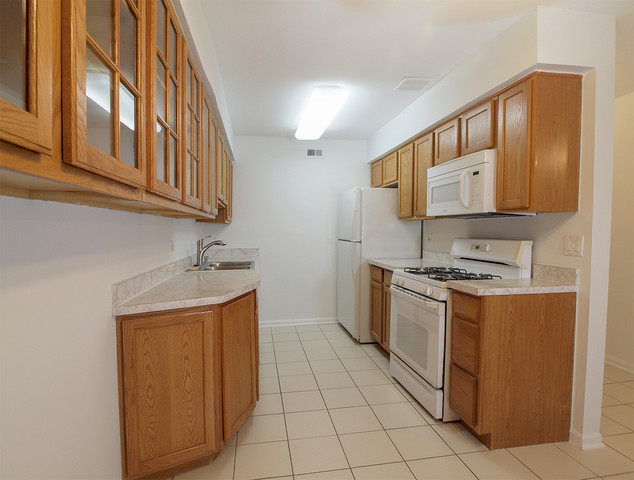 Building Photo - 1533 N Windsor Dr