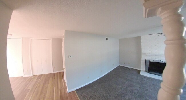 Foto del edificio - 1117 -1119 Lavender Ln
