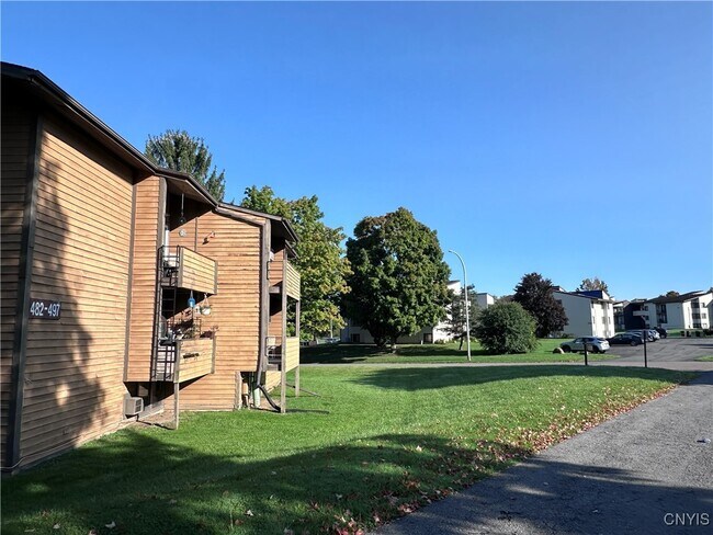 Foto del edificio - 496 Idlewood Blvd