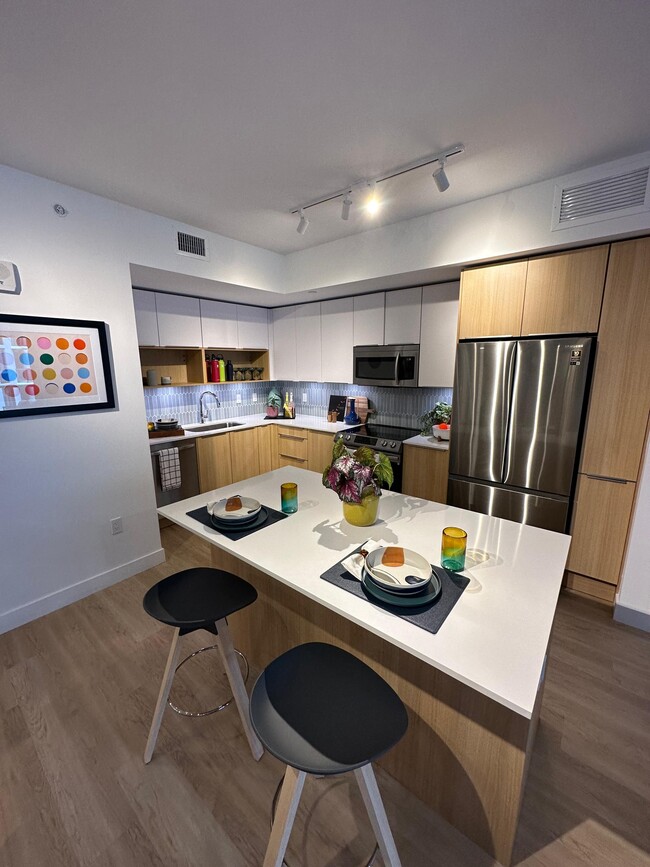 Building Photo - 342 NE 35th St