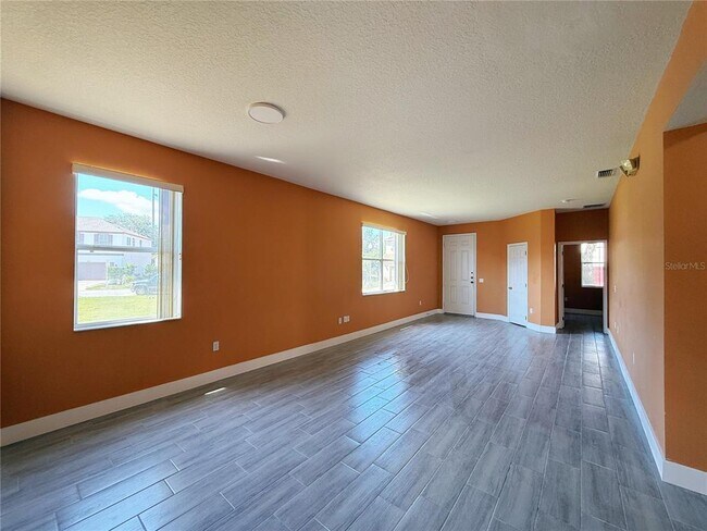 Foto del edificio - 194 Sand Ridge Dr