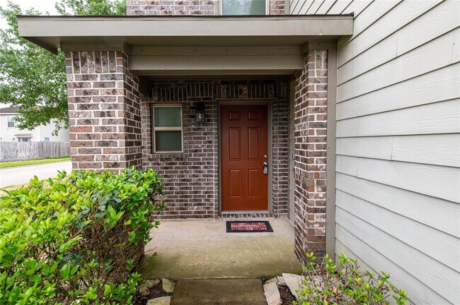 Foto del edificio - 2562 Skyview Point Dr