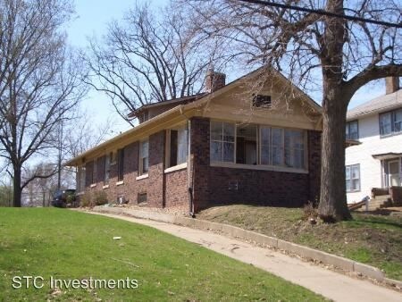 Primary Photo - 3 br, 1 bath House - 533 W. Adams