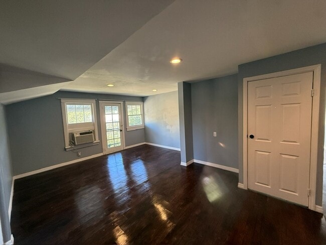 Photo - Broadway Apartment