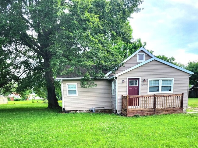 Building Photo - Beautifully Remodeled and Rent Ready.