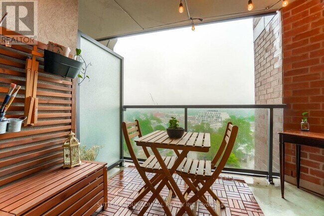 Photo du bâtiment - 60 Heintzman St