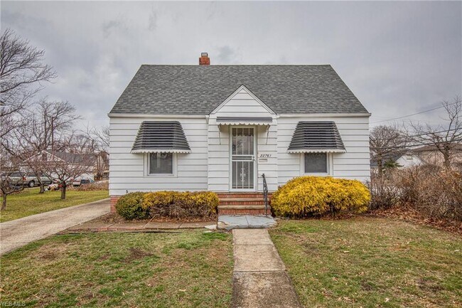 Building Photo - 22761 Ivan Ave