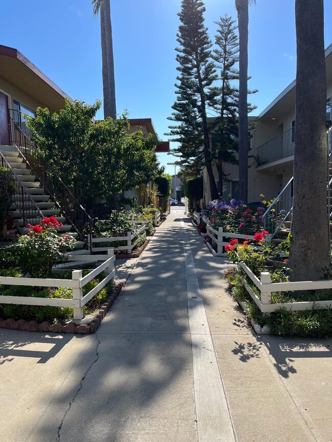 Patio - Narbonne Apartments